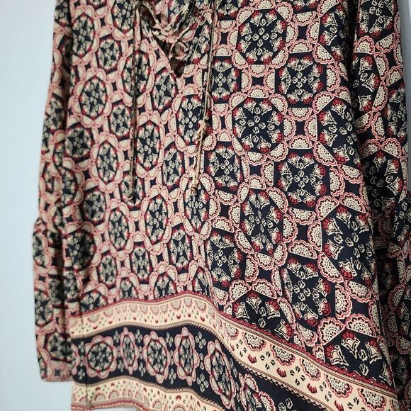 Abercrombie & Fitch V-Neck Bell Sleeve Top - Picture 10 of 11